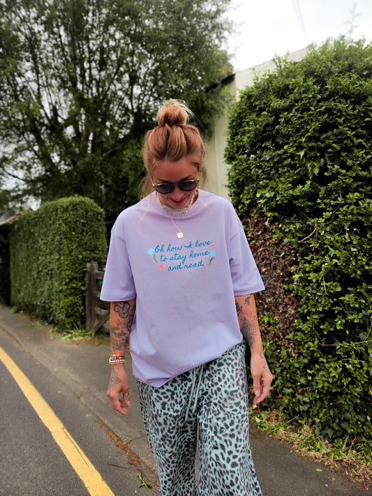 OH HOW I LOVE TO STAY HOME & READ BOYFRIEND FIT T-SHIRT