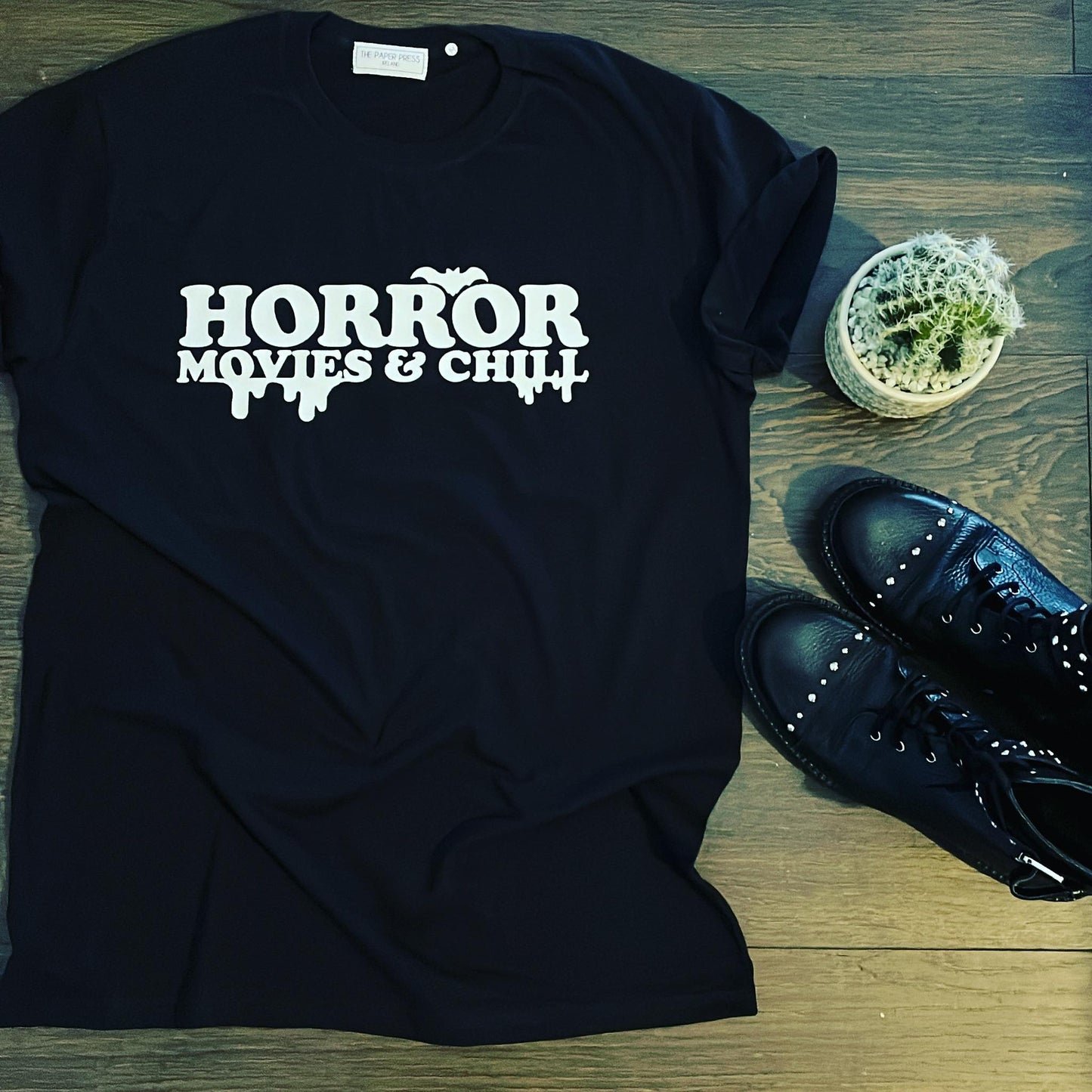 HORROR MOVIES & CHILL T-SHIRT